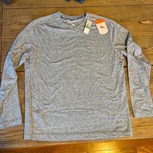 Tommy Bahama
T22083
133-03
BETA VENTED VNECK LS - 5658 Vapor Heather